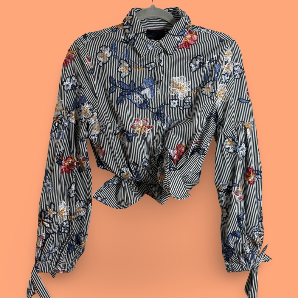 Nanette lepore button up embroidered floral blouse